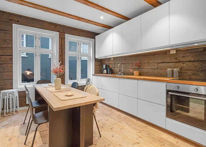 Four-story House! Newly Renovated! Appartement